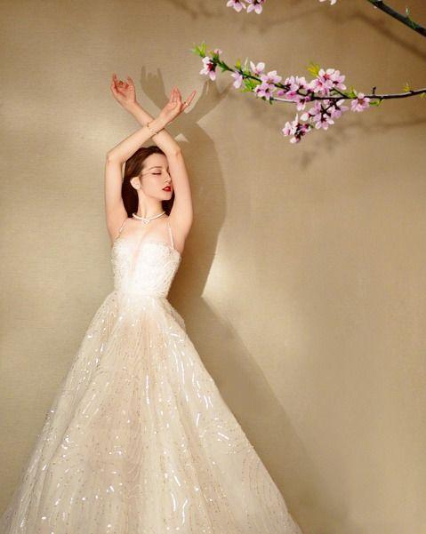 最新迪丽热巴消息爆料,揭秘明星私生活与事业新动向